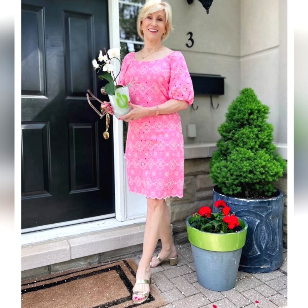 Talbots Nwot Pink Eyelet Puffed Sleeve Square Neck Scalloped Hem Shift Dress